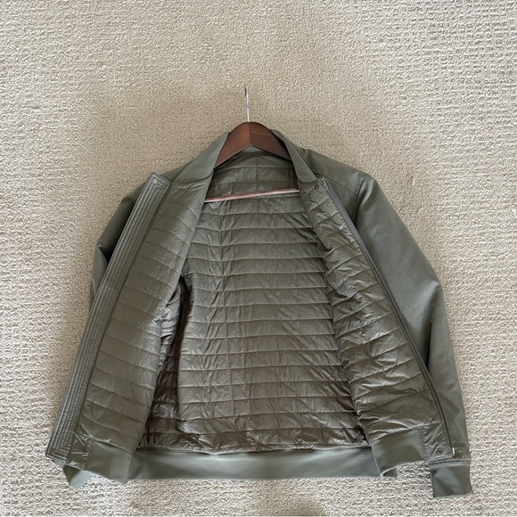 lululemon Men's Olive Bomber Jacket reversible quilted - Picture 2 of 4